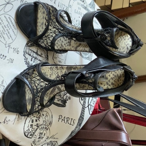 High Heel sandals with front netting - Picture 2 of 5